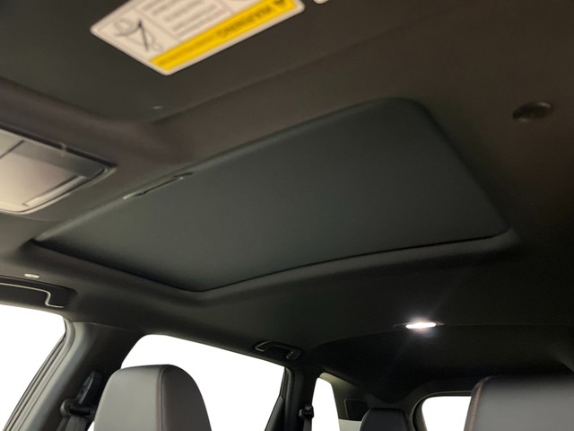 Honda CR-V Hybrid Vehicle Full-screen Gallery Image 24