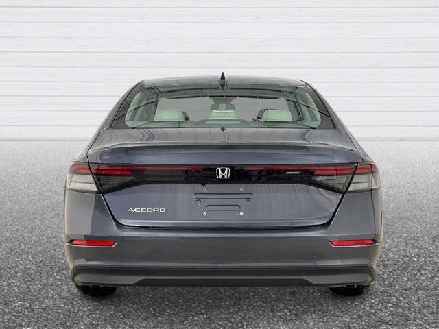 Honda Accord Sedan Vehicle Full-screen Gallery Image 04