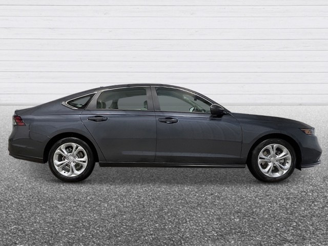 Honda Accord Sedan Vehicle Full-screen Gallery Image 07
