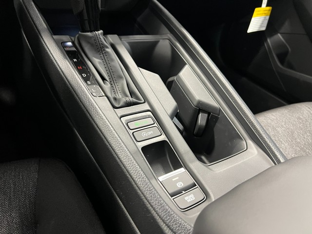 Honda Accord Sedan Vehicle Full-screen Gallery Image 18