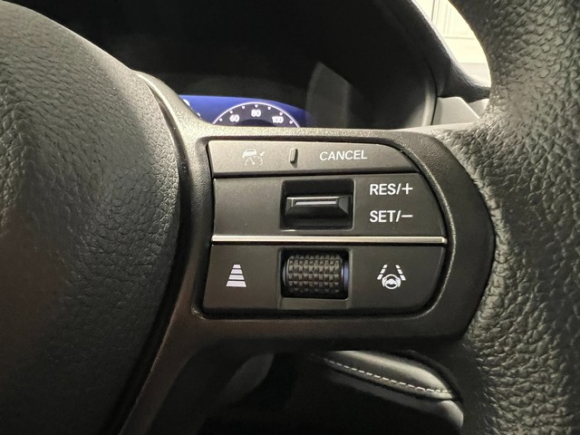 Honda Accord Sedan Vehicle Full-screen Gallery Image 21