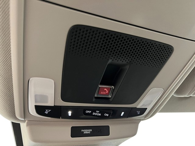 Honda Accord Sedan Vehicle Full-screen Gallery Image 25