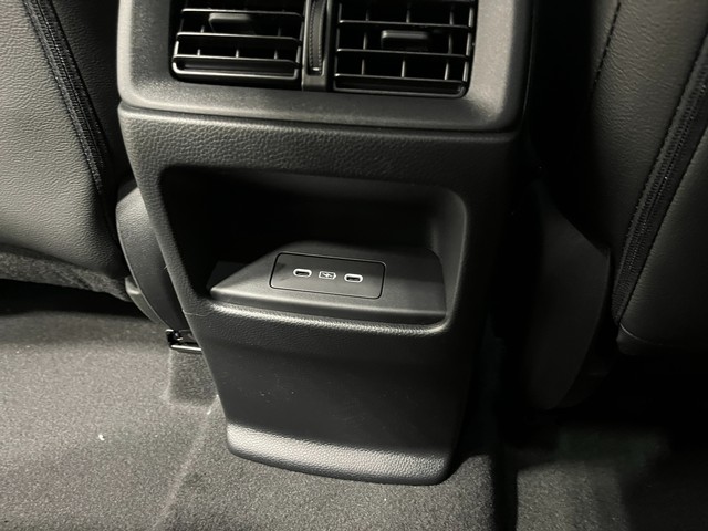 Honda CR-V Vehicle Full-screen Gallery Image 25