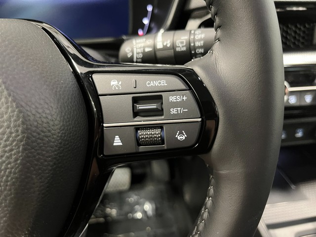 Honda CR-V Vehicle Full-screen Gallery Image 18