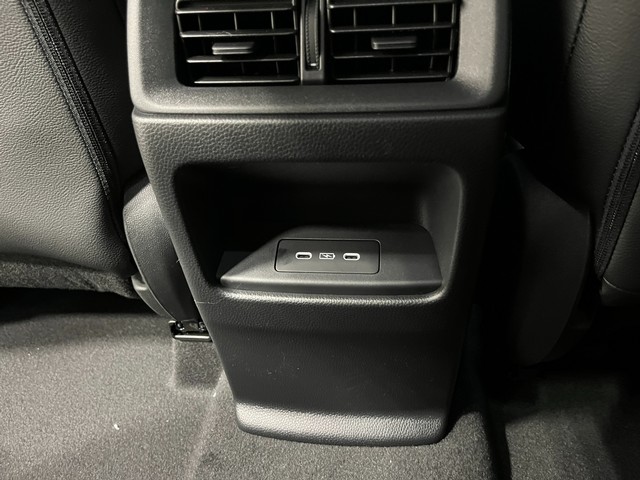 Honda CR-V Vehicle Full-screen Gallery Image 25