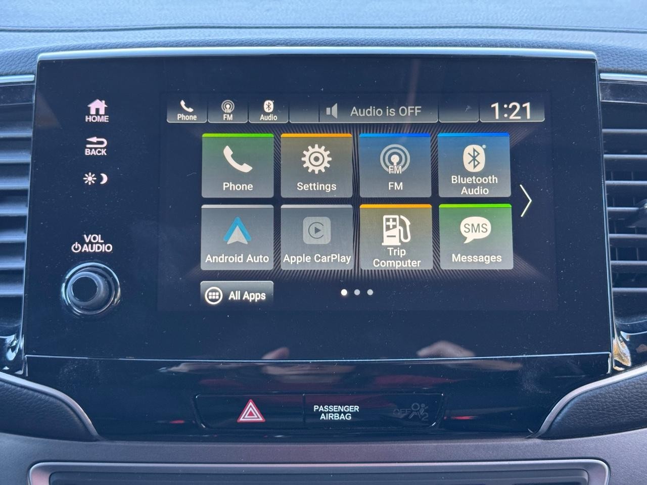 Honda Pilot Vehicle Full-screen Gallery Image 14