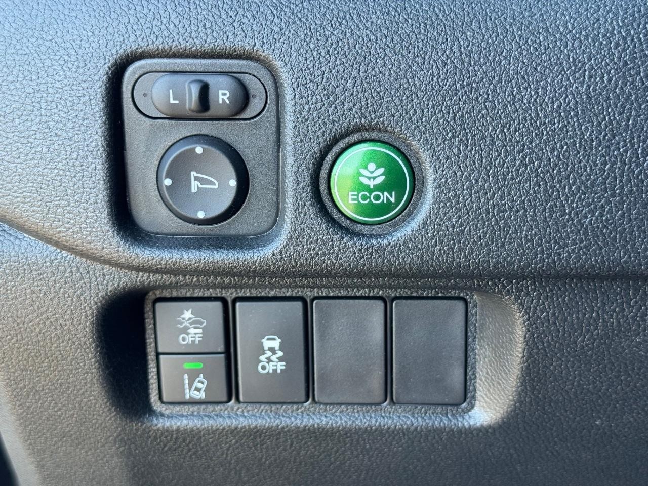 Honda Pilot Vehicle Full-screen Gallery Image 23