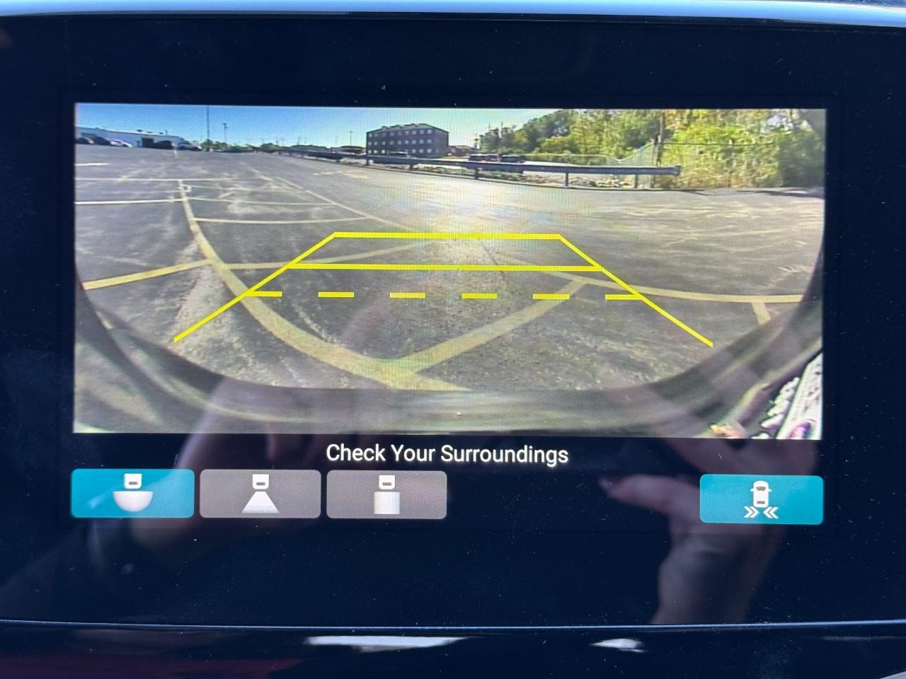 Honda Pilot Vehicle Full-screen Gallery Image 24