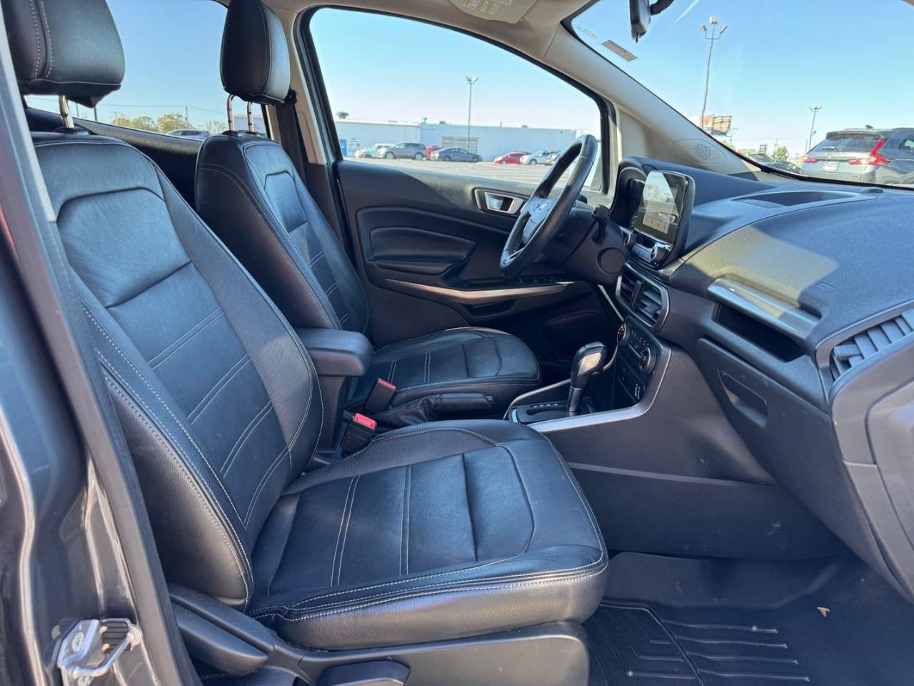 Ford EcoSport Vehicle Full-screen Gallery Image 15