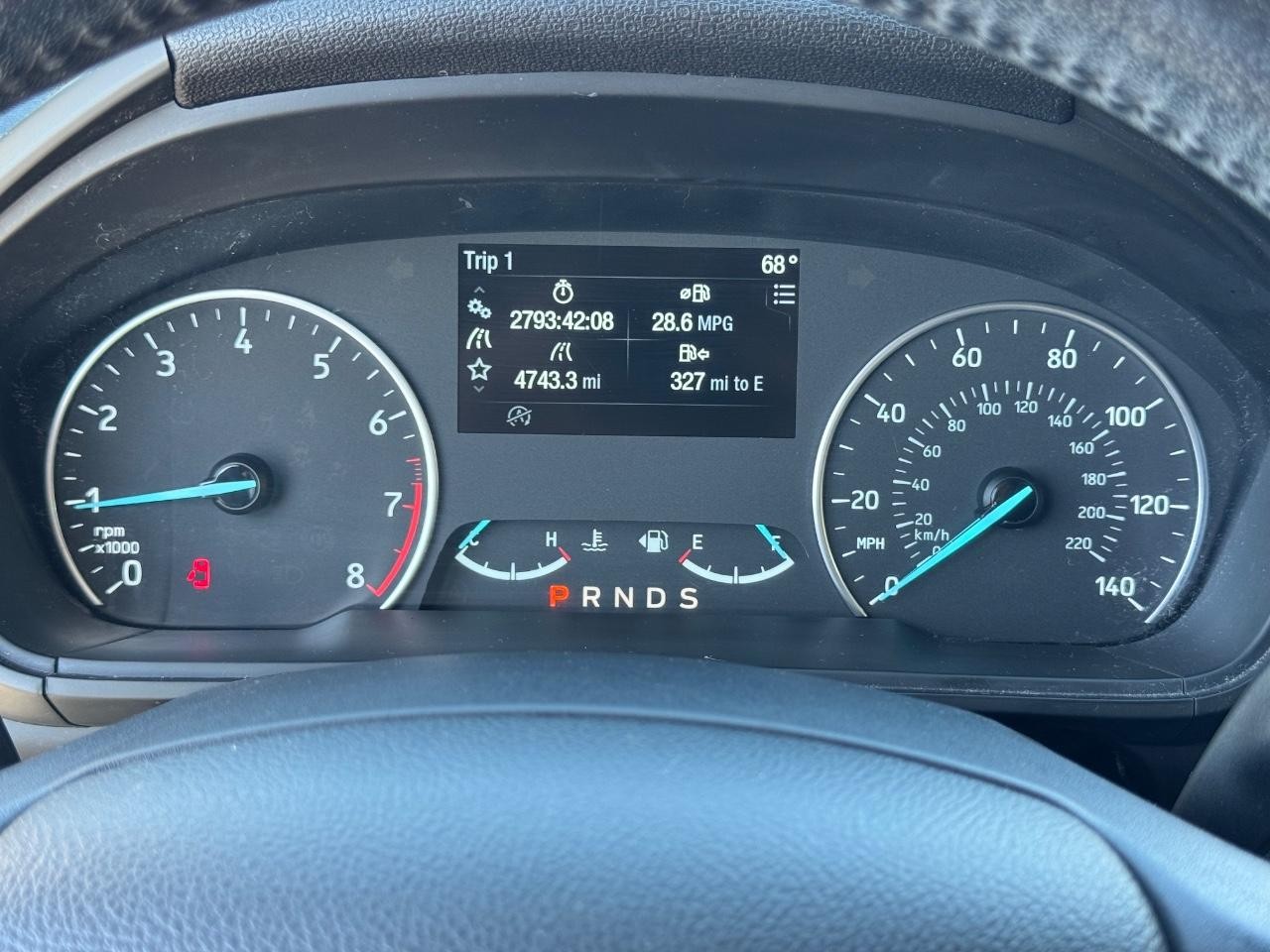 Ford EcoSport Vehicle Full-screen Gallery Image 18