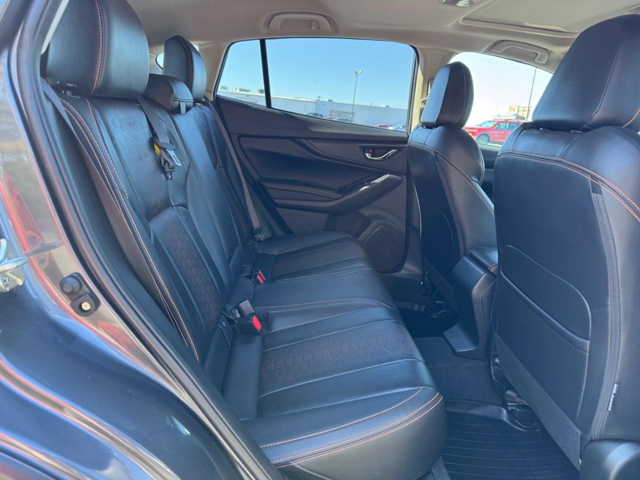 Subaru Crosstrek Vehicle Full-screen Gallery Image 10