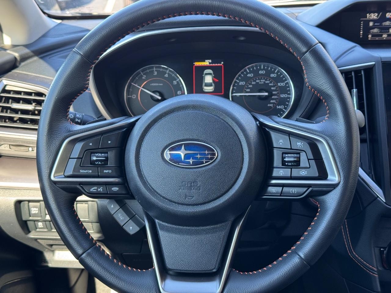 Subaru Crosstrek Vehicle Full-screen Gallery Image 12