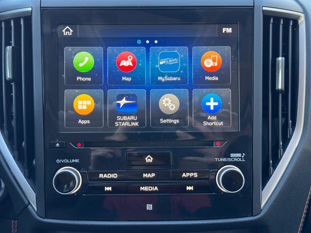 Subaru Crosstrek Vehicle Full-screen Gallery Image 13