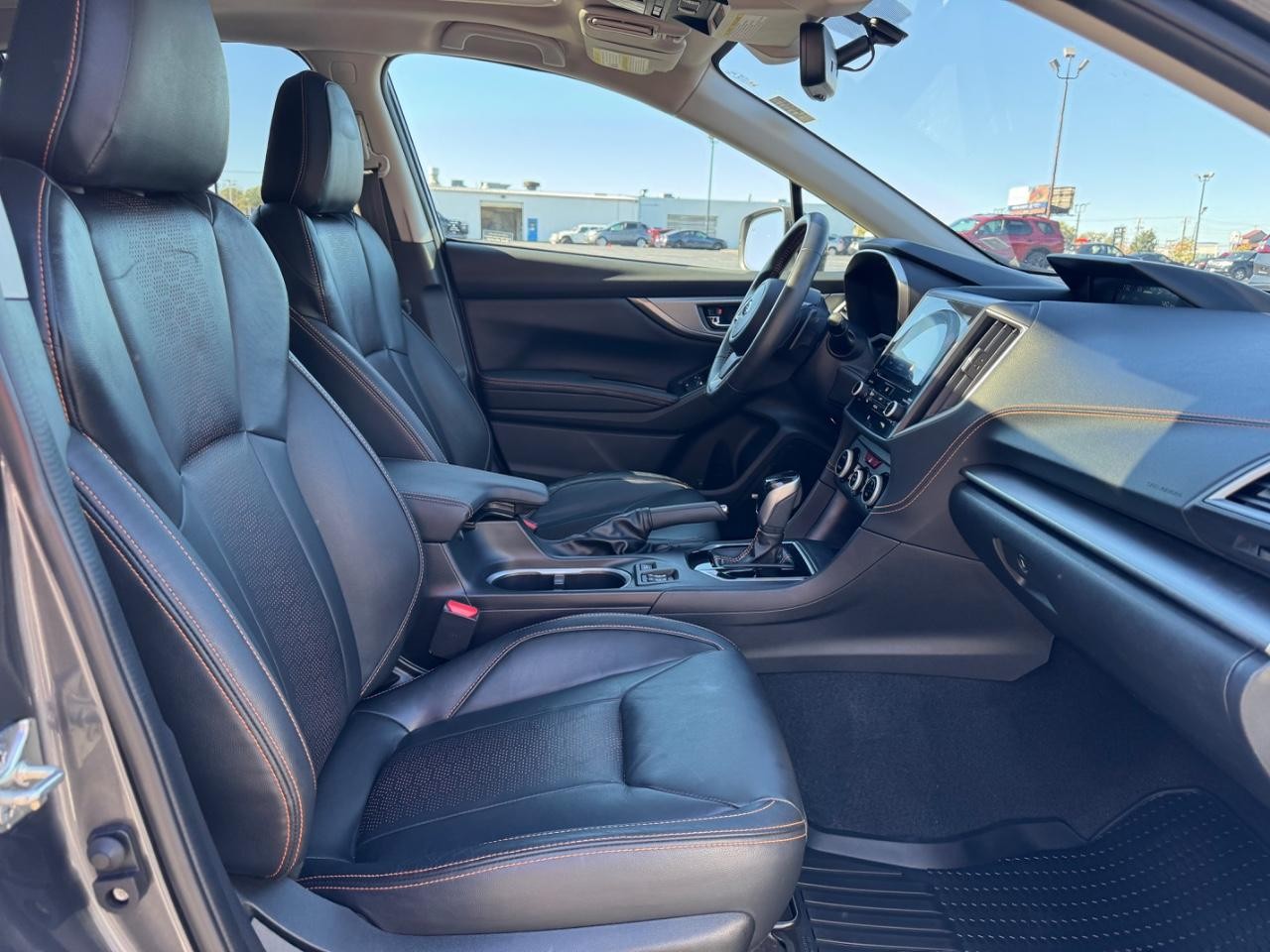 Subaru Crosstrek Vehicle Full-screen Gallery Image 16