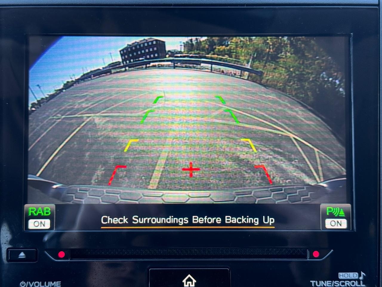 Subaru Crosstrek Vehicle Full-screen Gallery Image 23