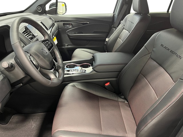 Honda Ridgeline Vehicle Full-screen Gallery Image 12