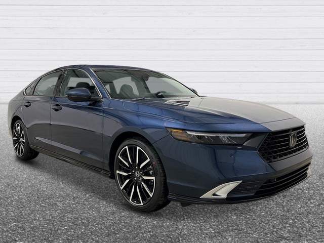 Honda Accord Hybrid Vehicle Full-screen Gallery Image 09