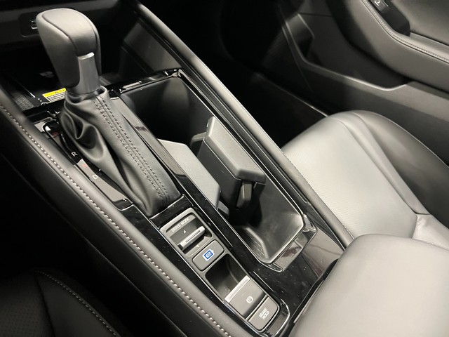 Honda Accord Hybrid Vehicle Full-screen Gallery Image 21