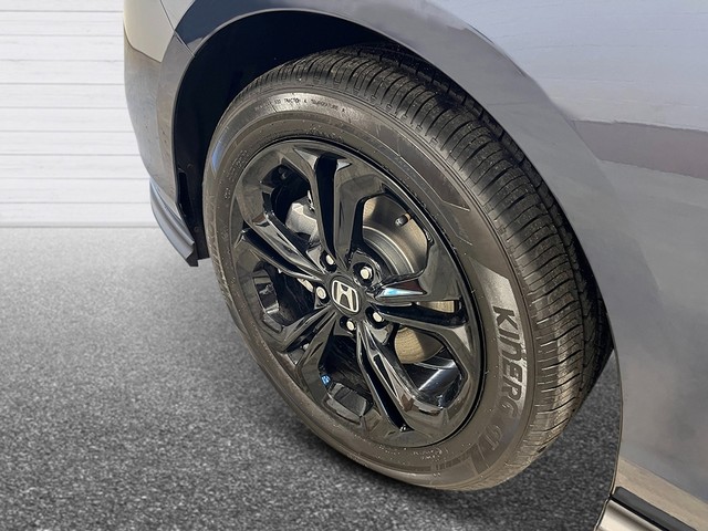 Honda Accord Sedan Vehicle Full-screen Gallery Image 10