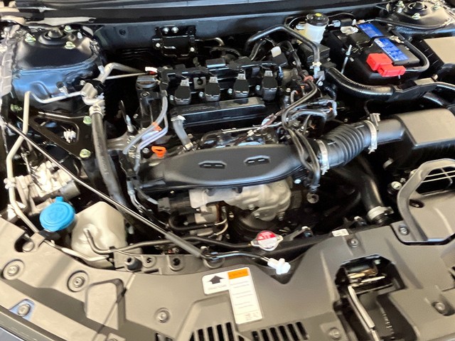 Honda Accord Sedan Vehicle Full-screen Gallery Image 11