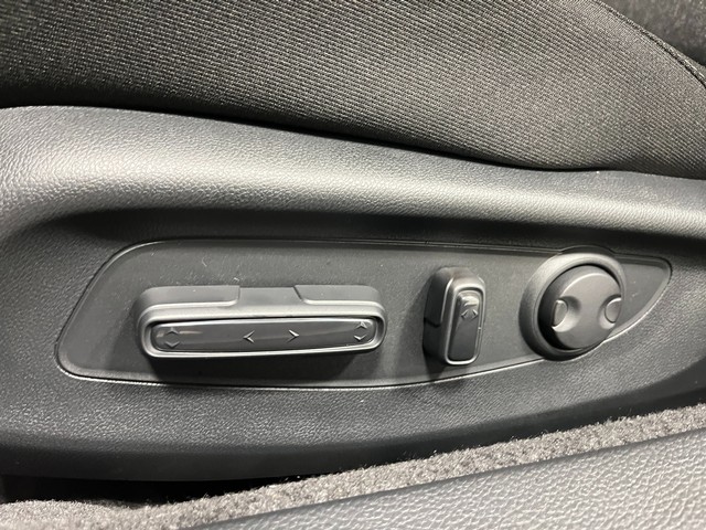 Honda Accord Sedan Vehicle Full-screen Gallery Image 13