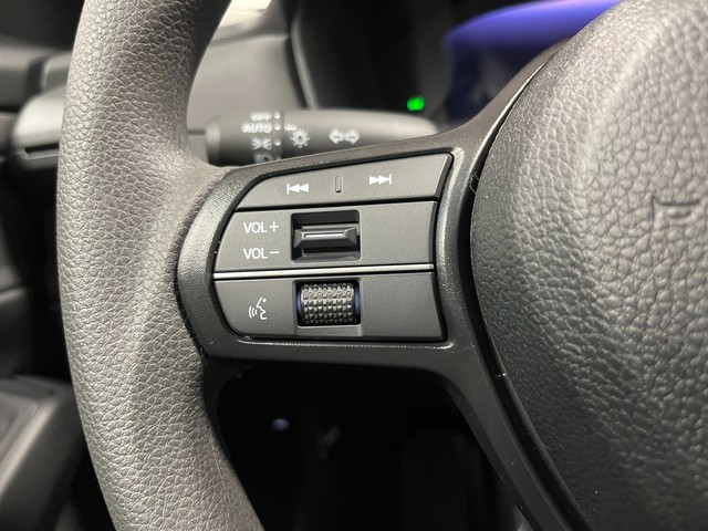 Honda Accord Sedan Vehicle Full-screen Gallery Image 17