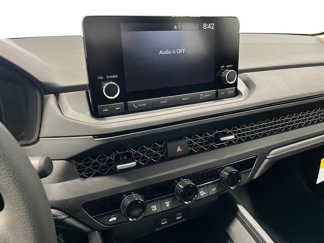 Honda Accord Sedan Vehicle Full-screen Gallery Image 19