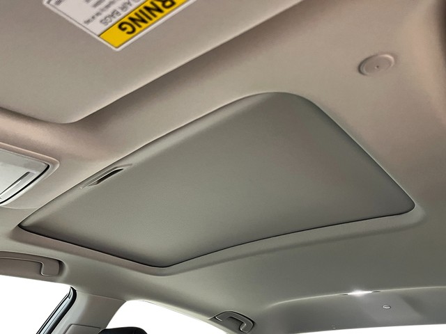 Honda Accord Sedan Vehicle Full-screen Gallery Image 22