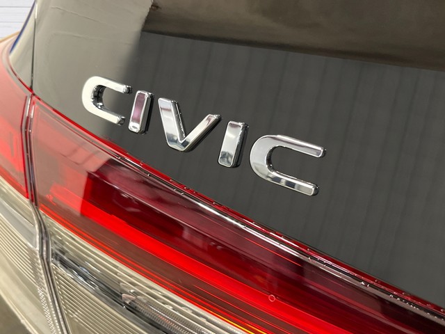 Honda Civic Sedan Hybrid Vehicle Full-screen Gallery Image 05