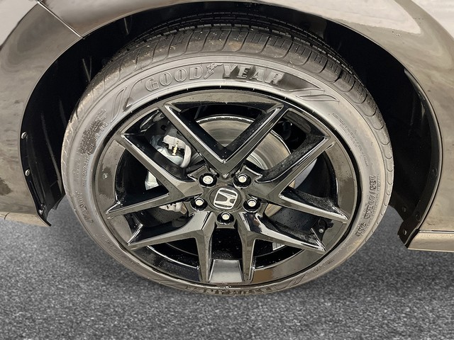 Honda Civic Sedan Hybrid Vehicle Full-screen Gallery Image 11