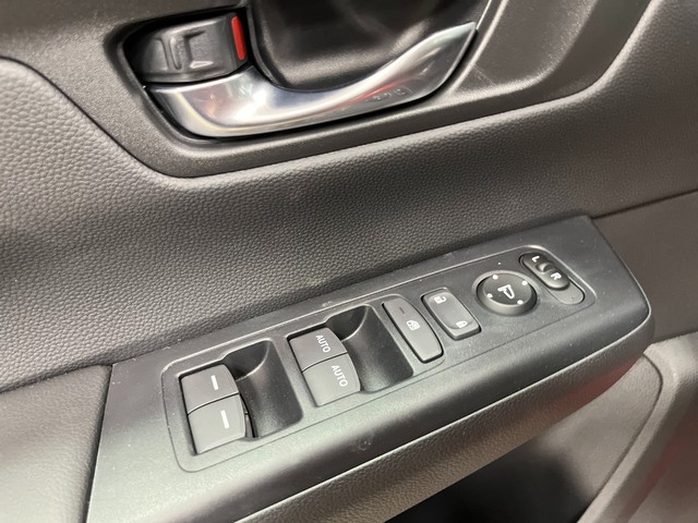 Honda CR-V Vehicle Full-screen Gallery Image 14