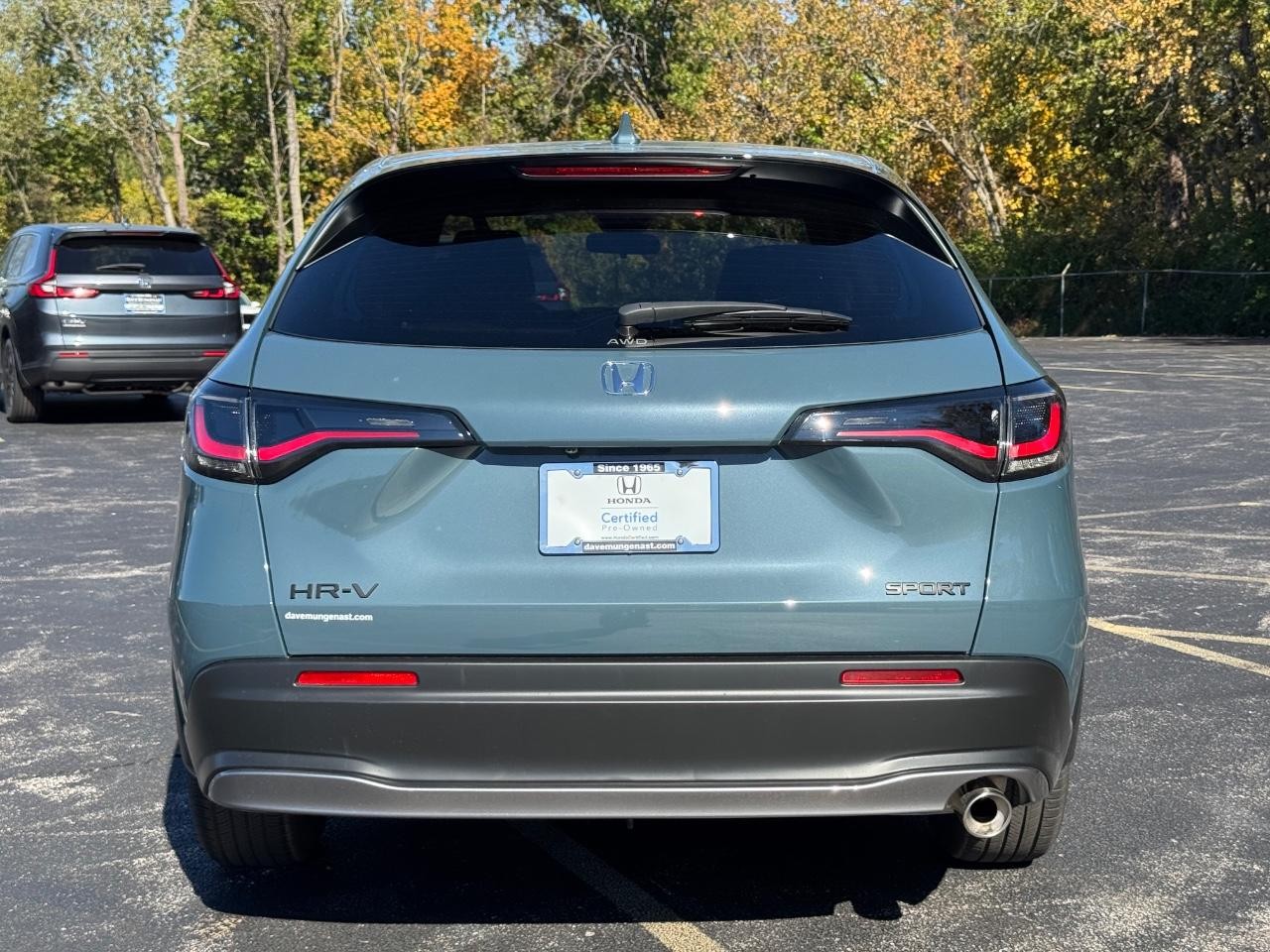 Honda HR-V Vehicle Full-screen Gallery Image 05