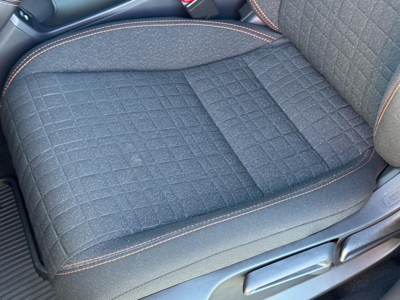 Honda HR-V Vehicle Full-screen Gallery Image 26