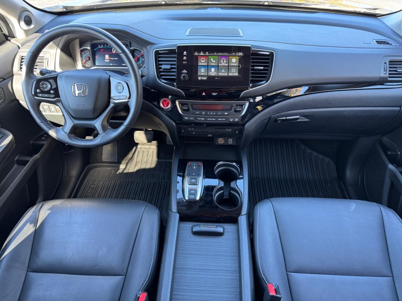 Honda Pilot Vehicle Full-screen Gallery Image 12