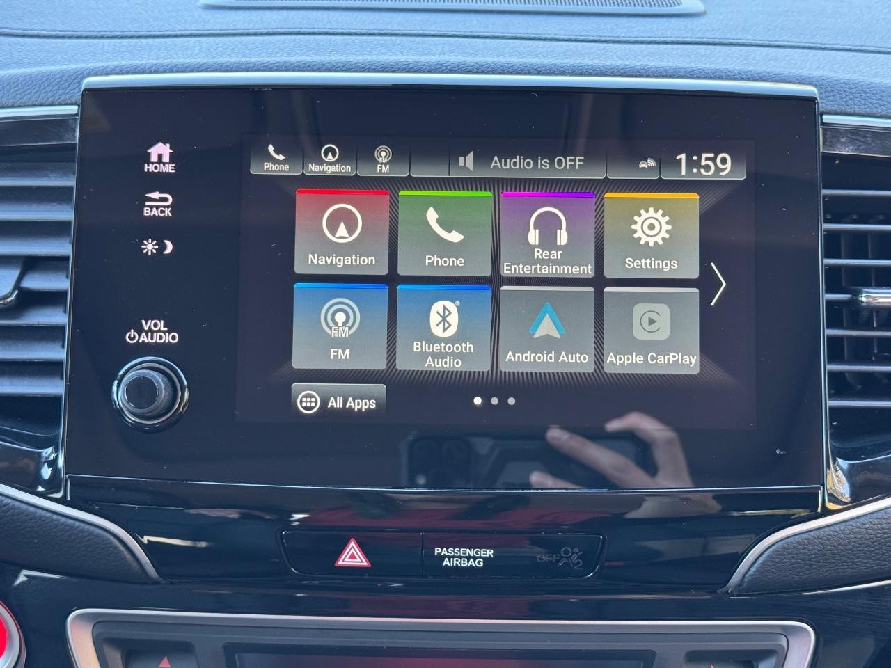 Honda Pilot Vehicle Full-screen Gallery Image 14