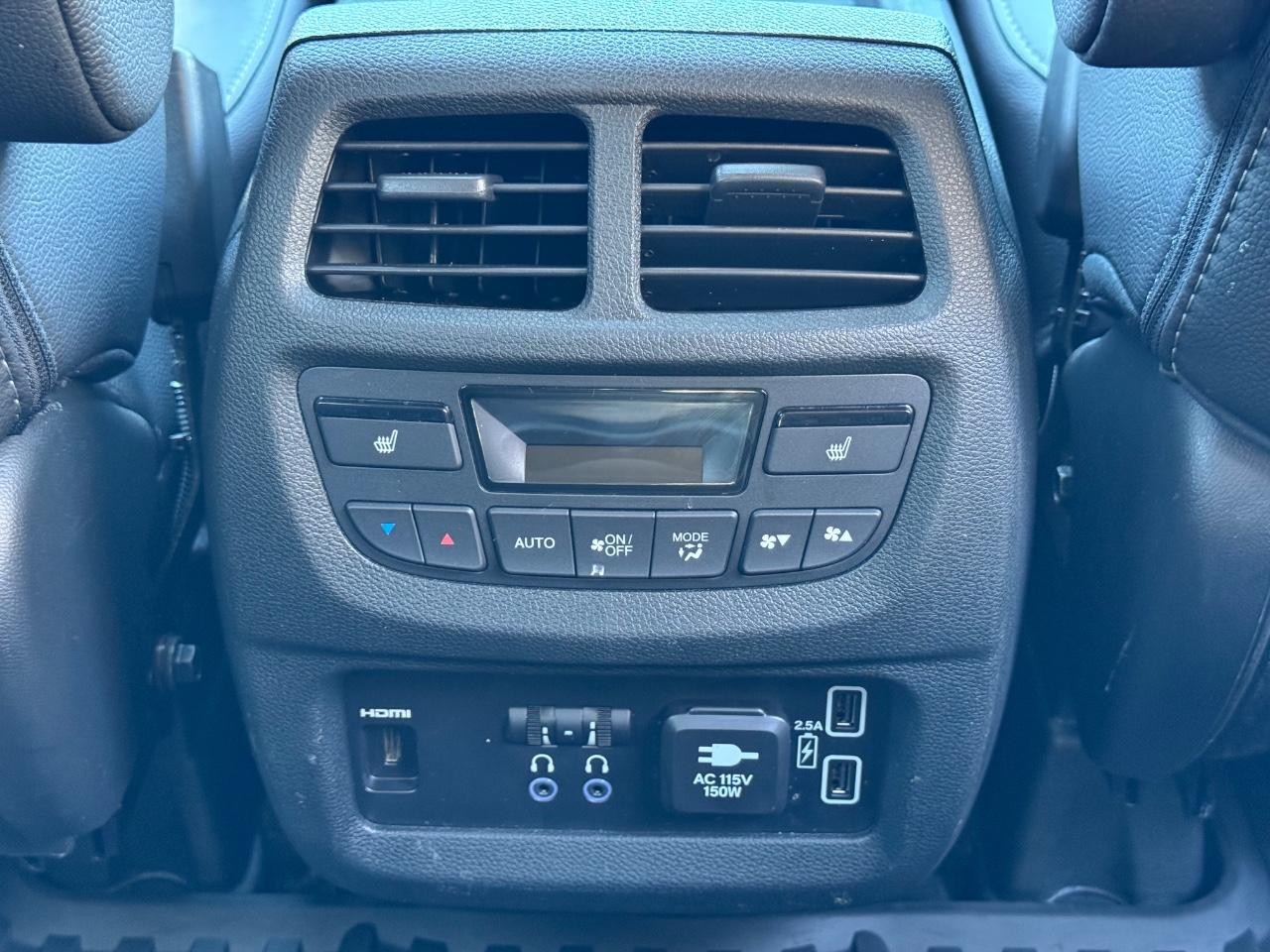 Honda Pilot Vehicle Full-screen Gallery Image 17