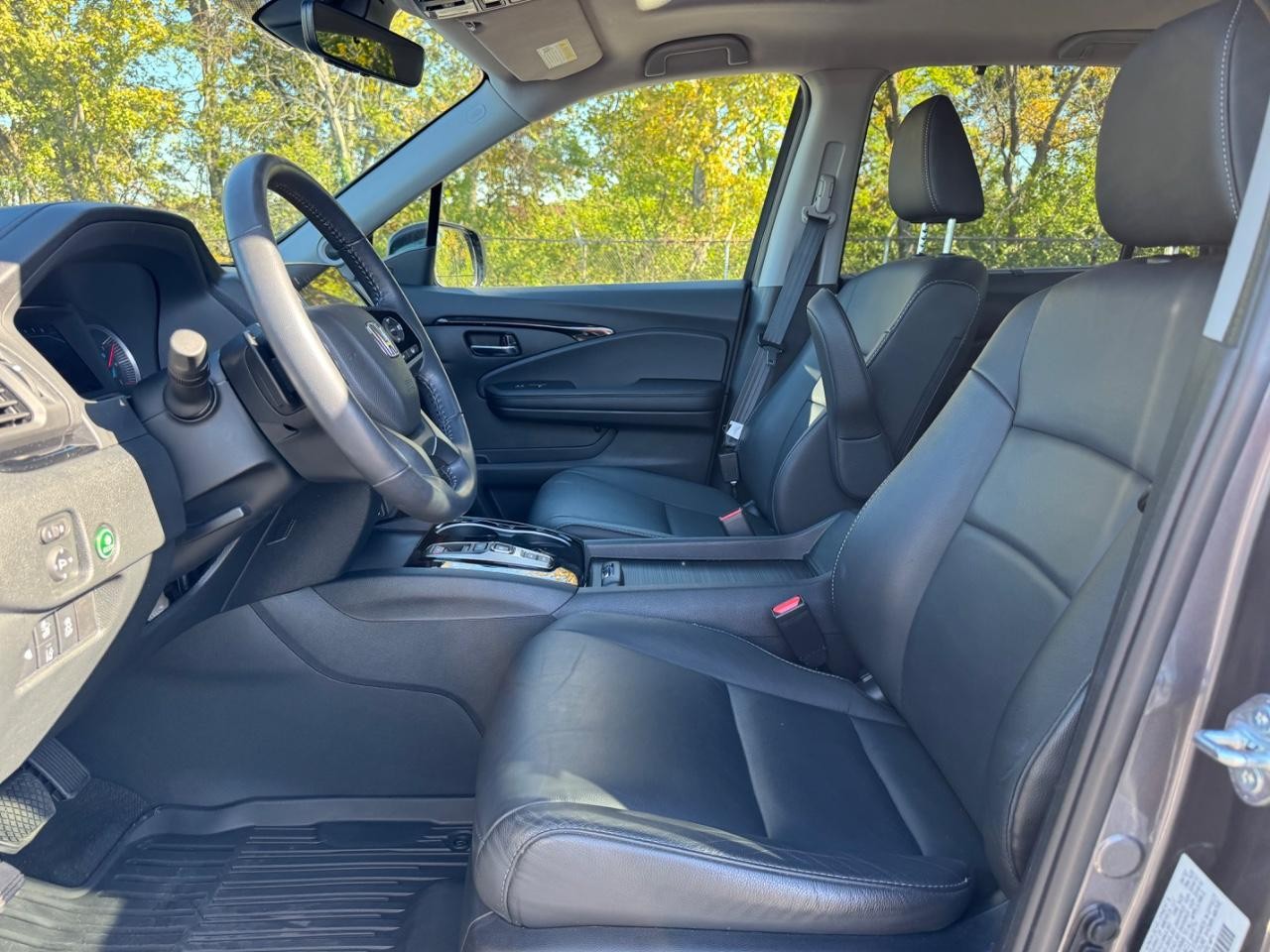 Honda Pilot Vehicle Full-screen Gallery Image 20