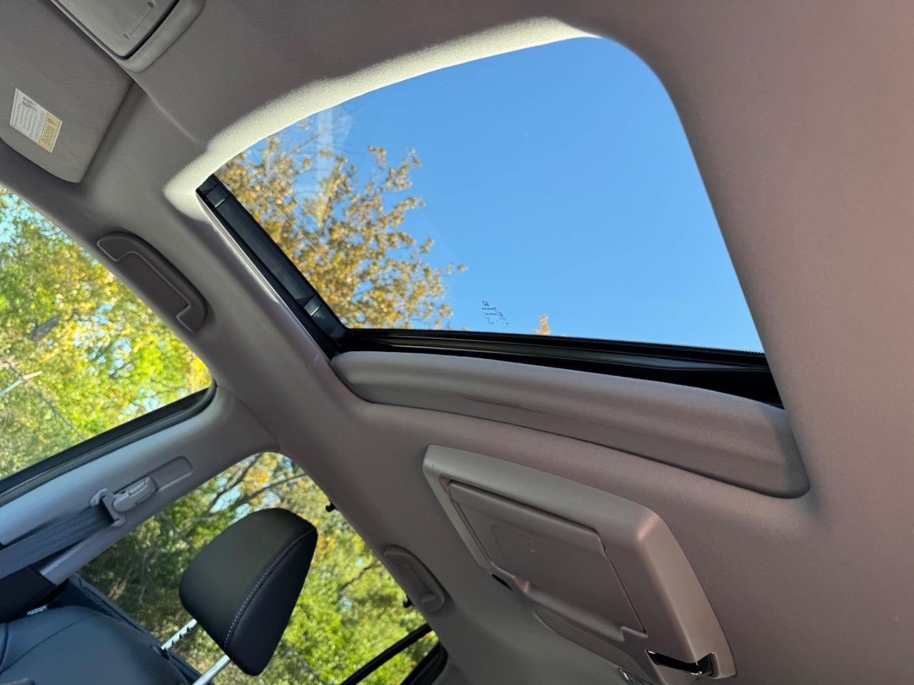 Honda Pilot Vehicle Full-screen Gallery Image 21