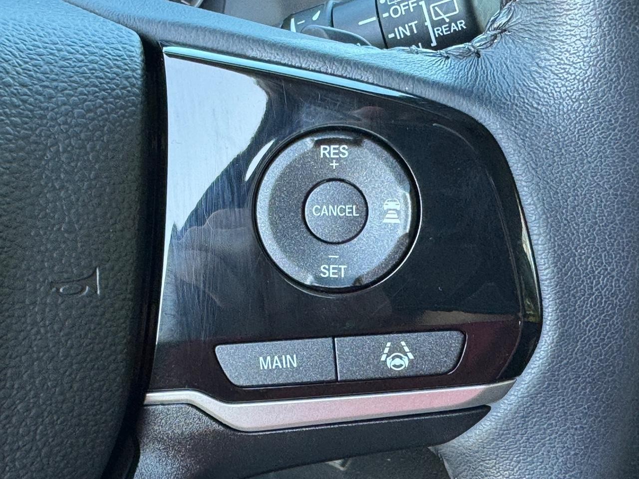 Honda Pilot Vehicle Full-screen Gallery Image 24