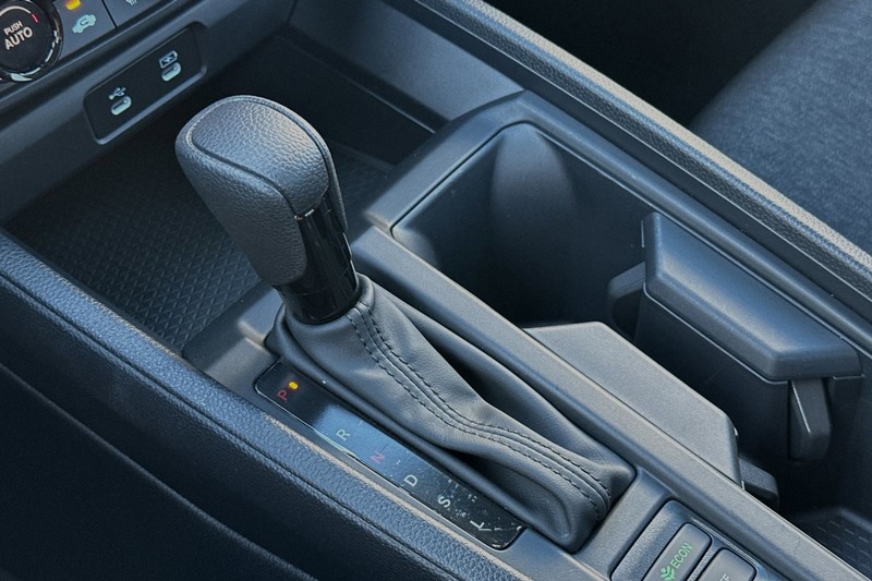 Honda Accord Sedan Vehicle Full-screen Gallery Image 22