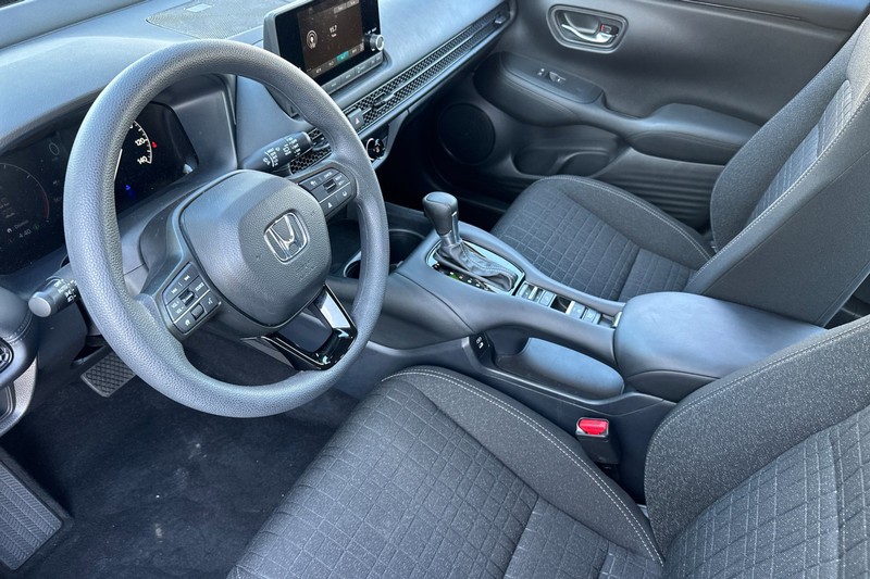 Honda HR-V Vehicle Full-screen Gallery Image 09