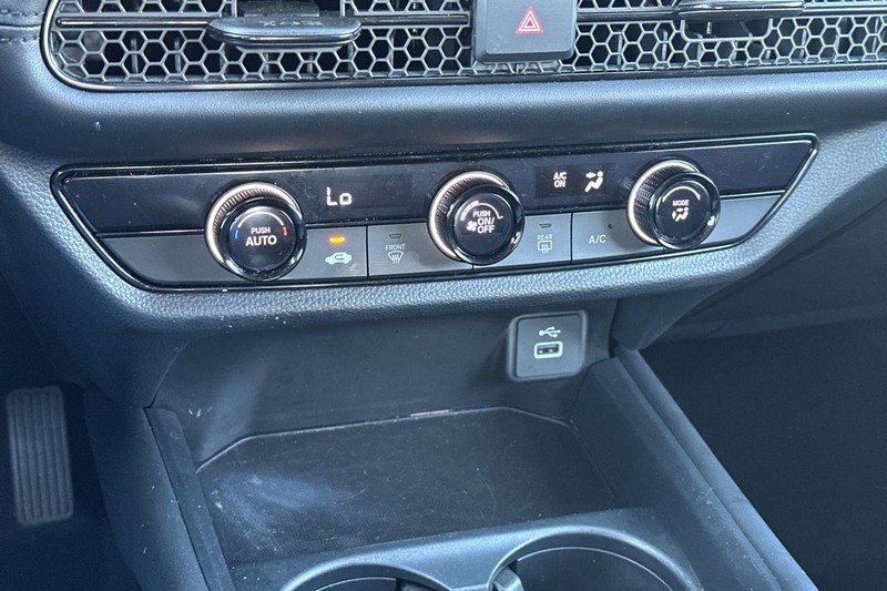 Honda HR-V Vehicle Full-screen Gallery Image 22