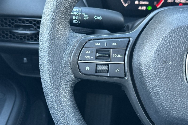 Honda HR-V Vehicle Full-screen Gallery Image 26