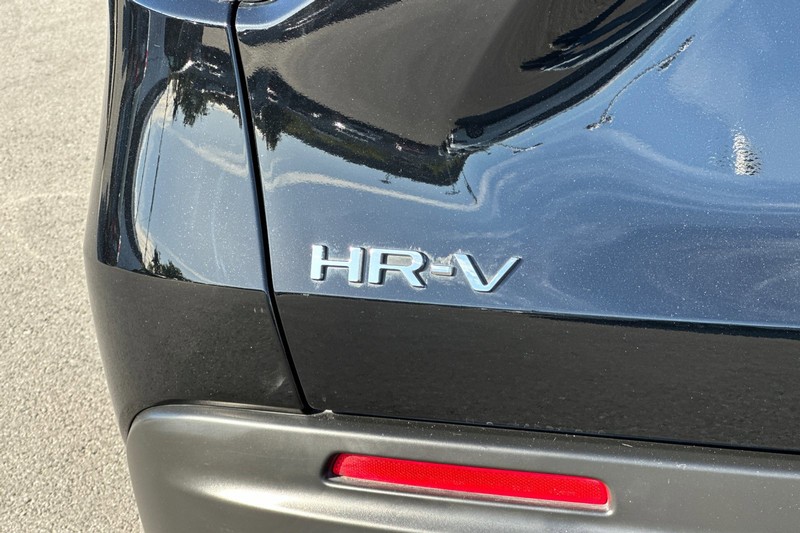 Honda HR-V Vehicle Full-screen Gallery Image 32