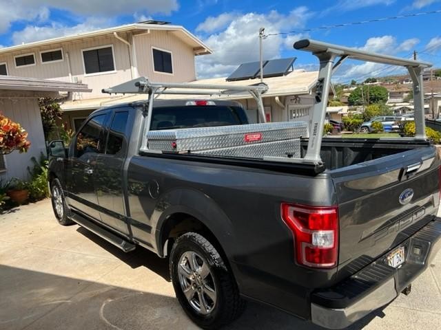 Ford F-150 Vehicle Full-screen Gallery Image 4