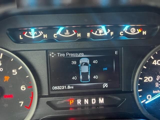 Ford F-150 Vehicle Full-screen Gallery Image 10