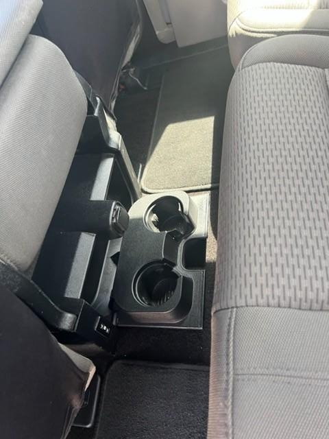 Ford F-150 Vehicle Full-screen Gallery Image 13