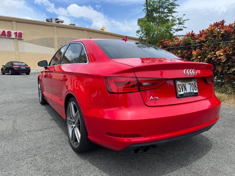 Audi A3 Vehicle Full-screen Gallery Image 2