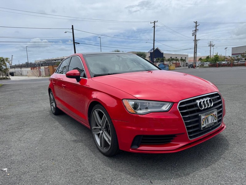 Audi A3 Vehicle Full-screen Gallery Image 4