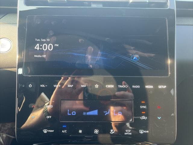 Hyundai Santa Cruz Vehicle Full-screen Gallery Image 23